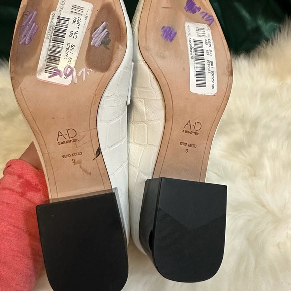 NEW AD & DAUGHTERS White Croc Print Penny Loafers. Size 9 - Picture 8 of 8